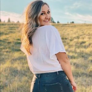 Meet your Posher, Caitlynn 🤍